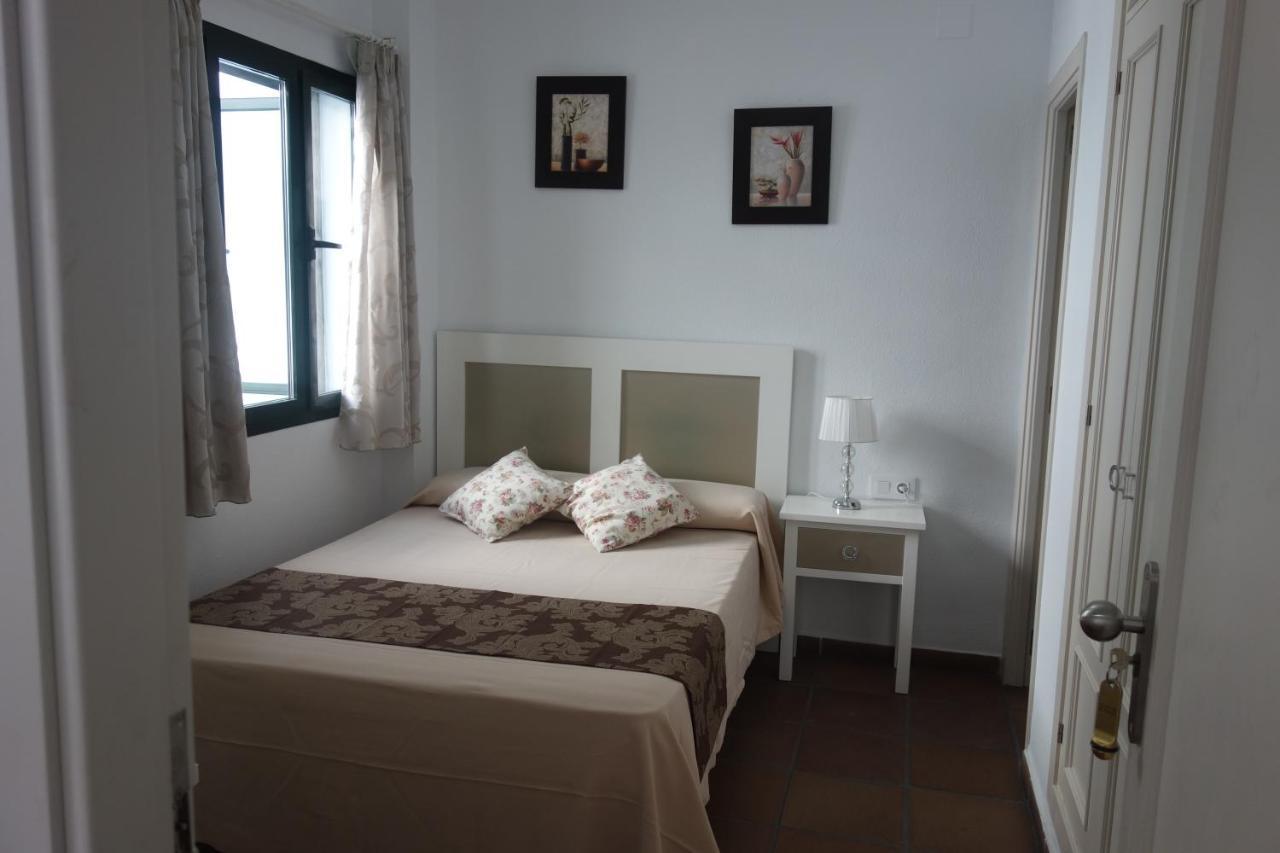 Hotel Dona Lina Seville Exterior photo